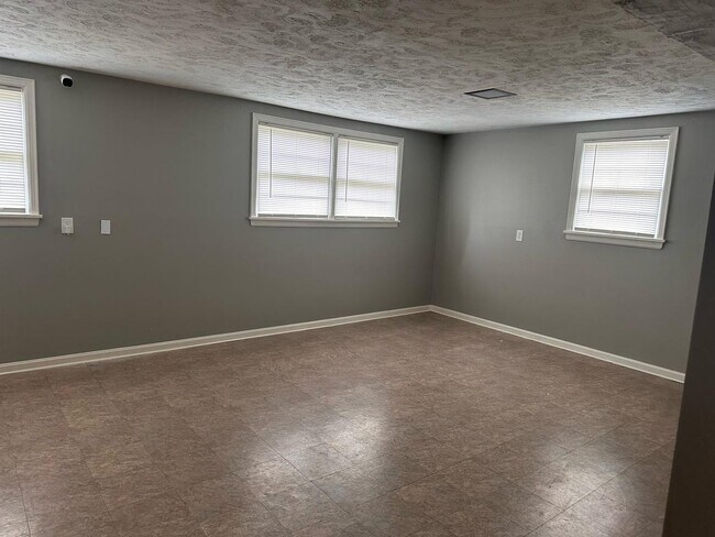 Building Photo - 3 BR/2.5BA | Newly Renovated Single Family Home | 1-Car Garage Parking | In Louisville!