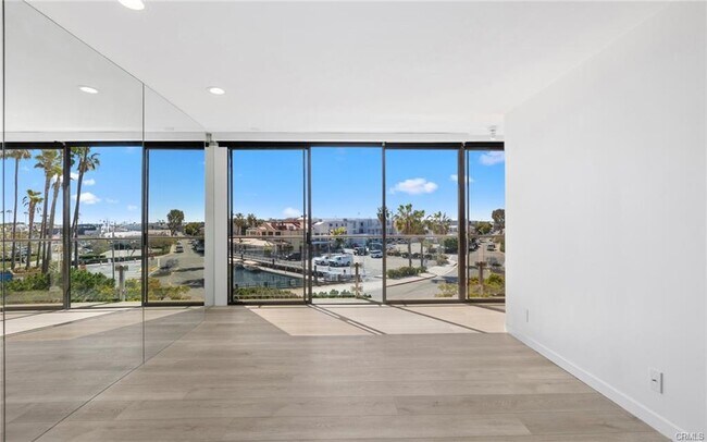 Building Photo - 611 Lido Park Dr