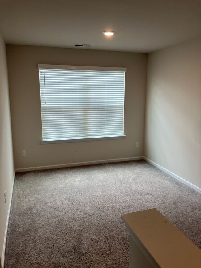 Building Photo - Beautiful Like new 3 bedroom Home in Gambi...