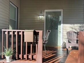 Building Photo - 340 Myrtle Ave