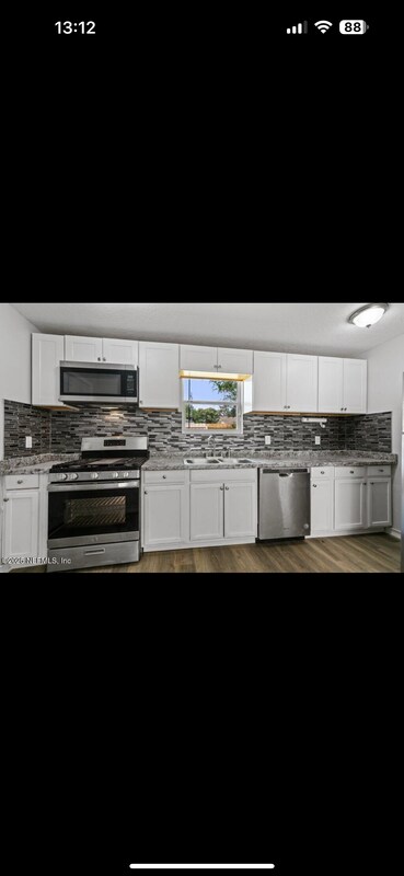 Building Photo - 9106 Jefferson Ave