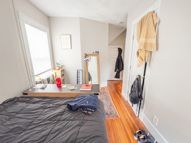 Building Photo - 55 Hall Ave