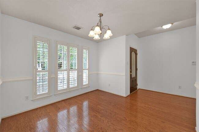 Building Photo - 166 Burgandy Vine Ct