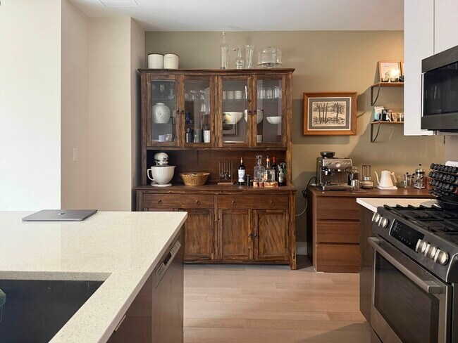 Building Photo - 121 Portland St