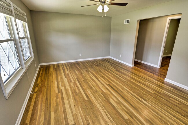 Building Photo - 2635 Netherton Dr