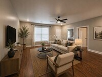 Building Photo - 145 Bruin Dr