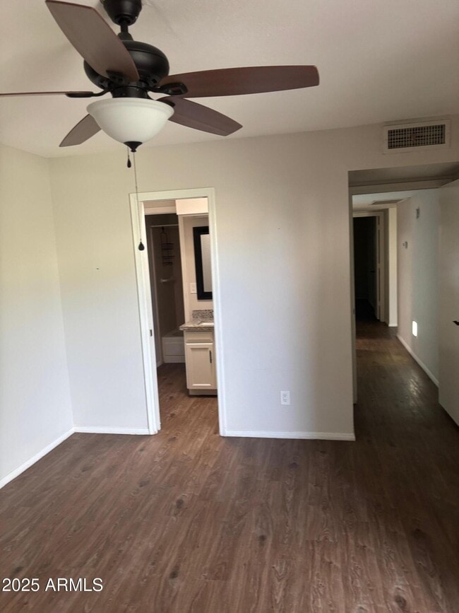 Building Photo - 3056 E Cannon Dr