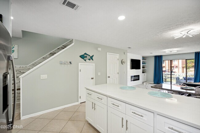 Building Photo - 237 St Katherine Blvd