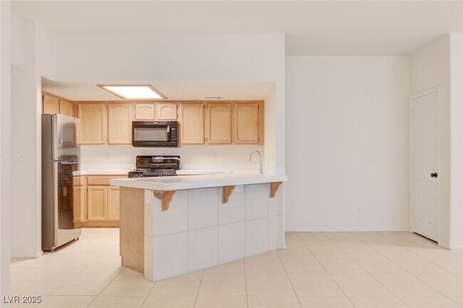 Building Photo - 8301 Boseck Dr