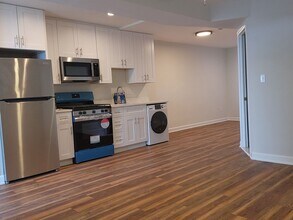 Building Photo - 1809 Maryland Ave NE