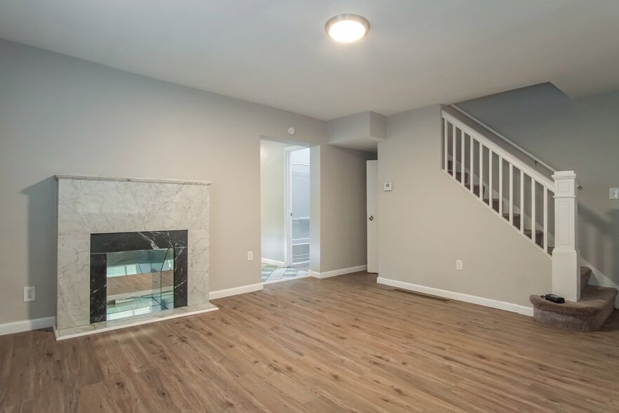 Building Photo - 414 Johnston Rd