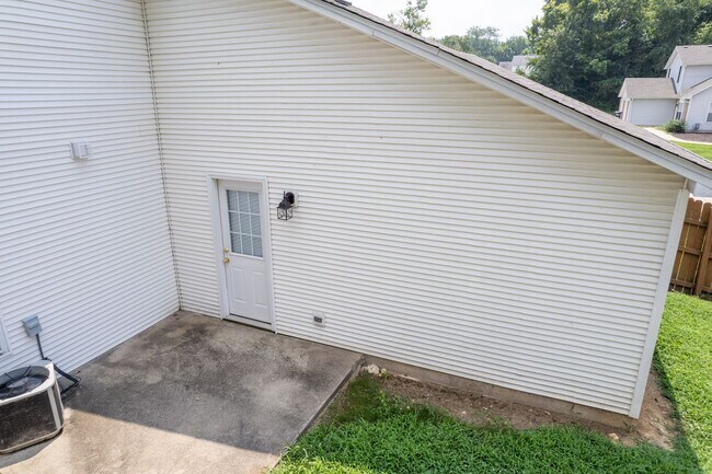 Building Photo - 5013-5015 Carrie Ridge Dr.