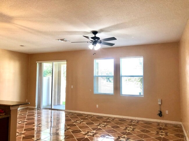 Building Photo - Nice 3/2.5 Two Story Condo in East Orlando!