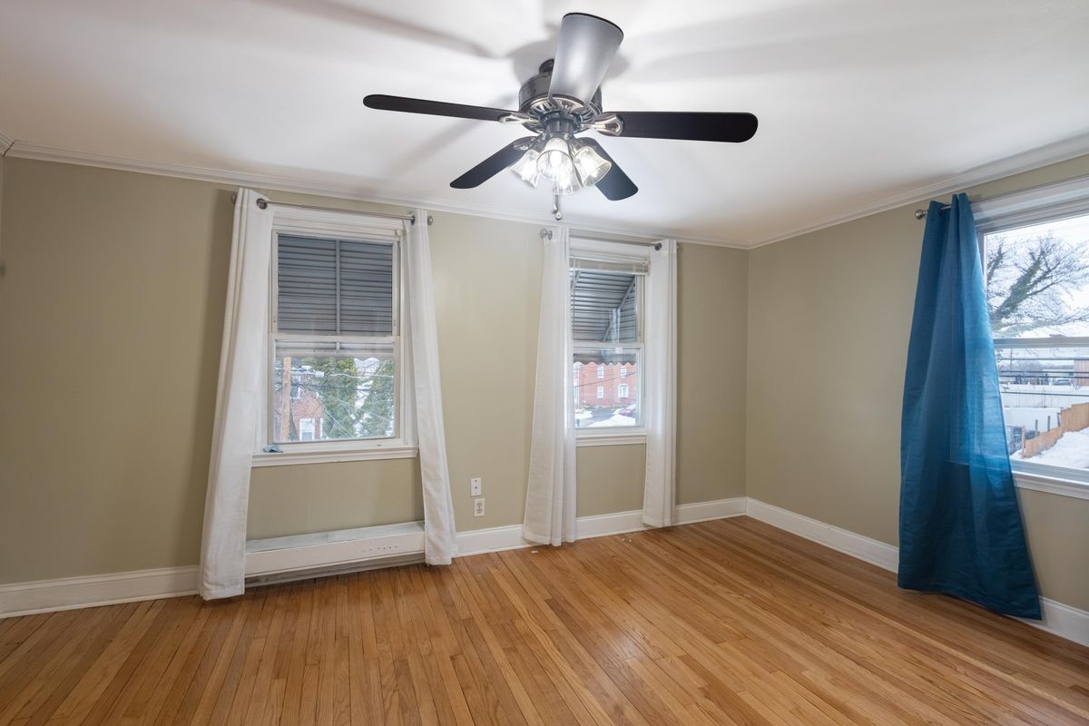 Building Photo - 1200 Narcissus Ave