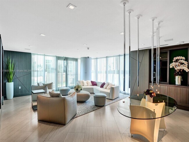 Building Photo - 300 Sunny Isles Blvd
