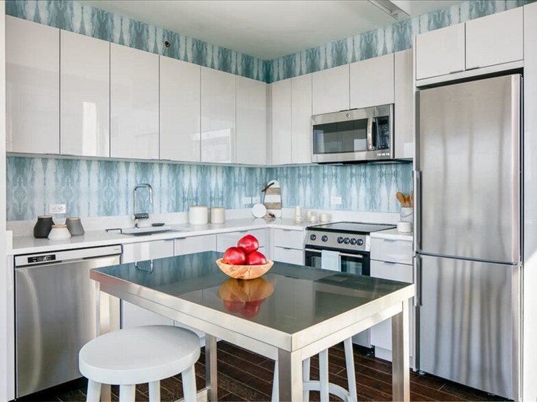 Building Photo - 400 W 113th St