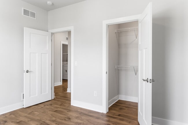 Building Photo - W218N16014 Tiger Lily Dr