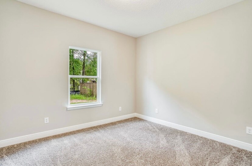 Building Photo - 5940 Savannah Dr