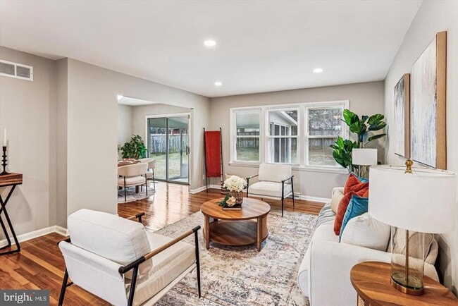 Building Photo - 7 Cedar Bluff Ct