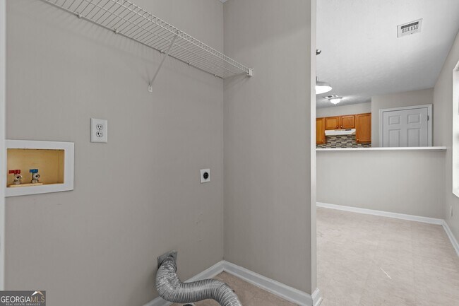 Building Photo - 2284 Oakland Spring Dr