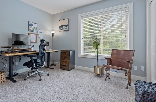 Building Photo - Desirable Oregon City / Luxury Home, High End Amenities, Central Air, Central Vac, Tank-less Hot ...