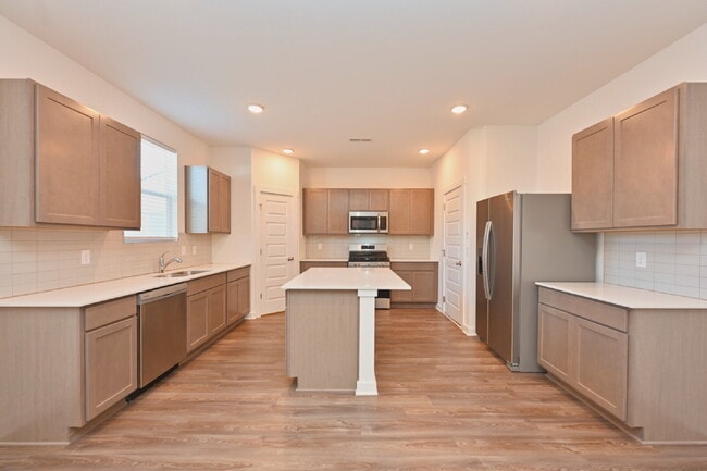 Building Photo - Modern 2024 New Construction in Sage Farms – Steps from Dog Park & Trails!