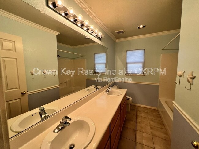 Building Photo - 673 Nacomis Ct