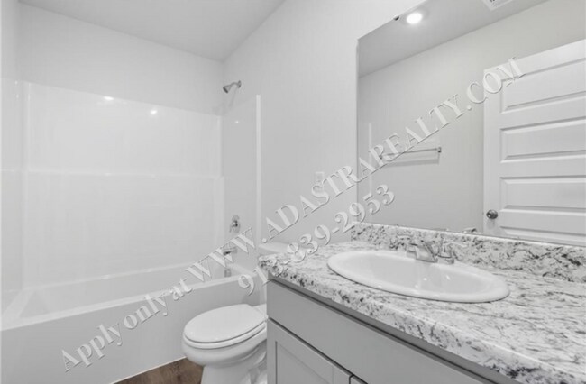Building Photo - Brand New!! 3 Bed 2 Bath Home in Edgerton-Available NOW!!