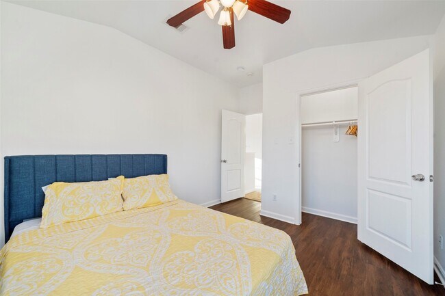 Building Photo - 18626 Prairie Larkspur Dr