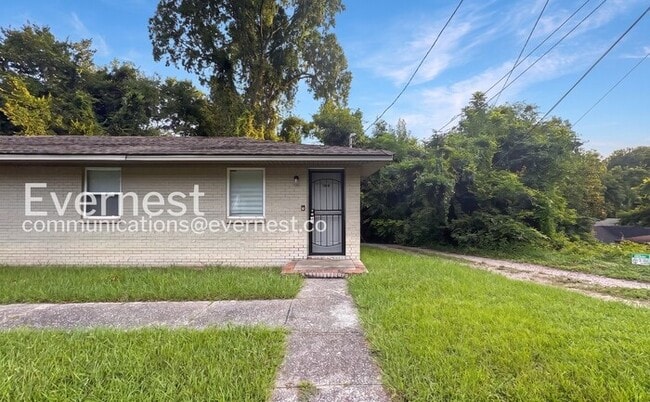 Building Photo - 1858 17th Ct N