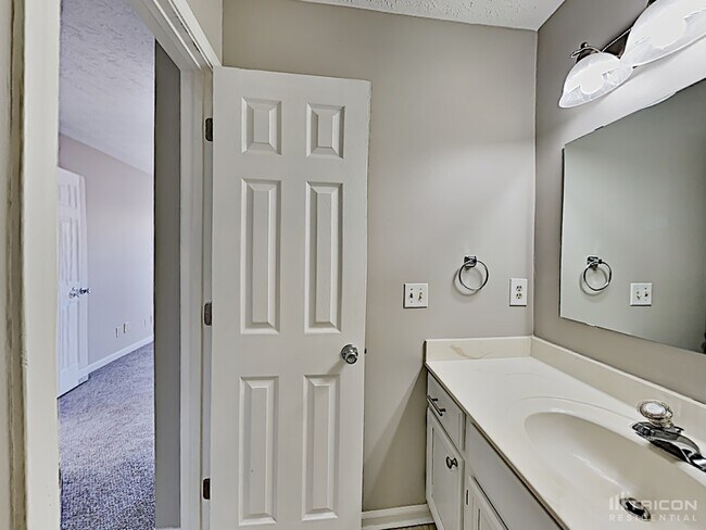 Building Photo - 4242 Tenneyson Lane Austell GA