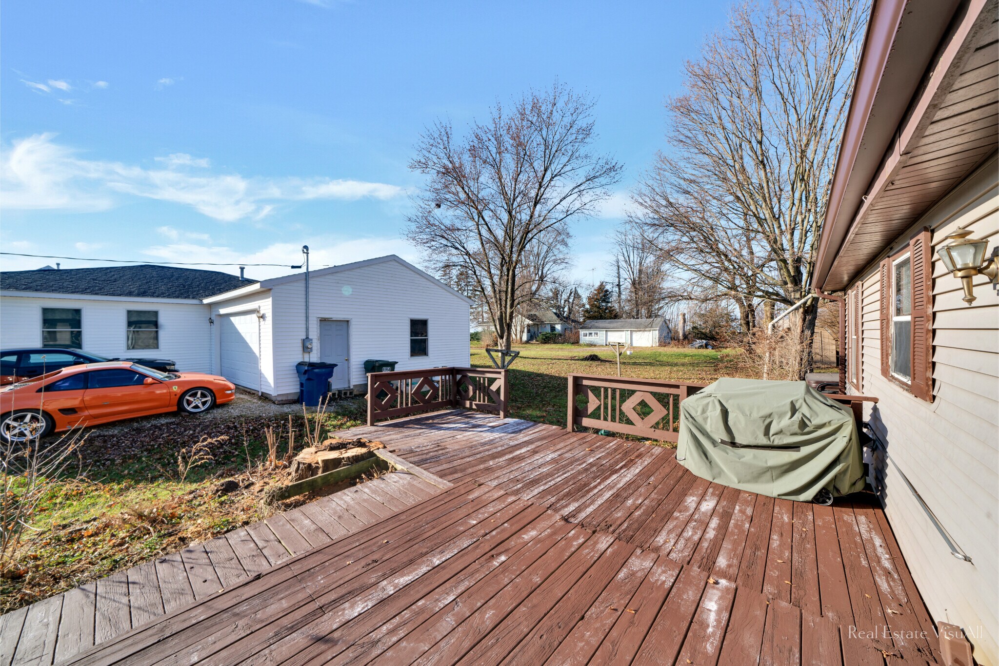 Building Photo - 303 S East St