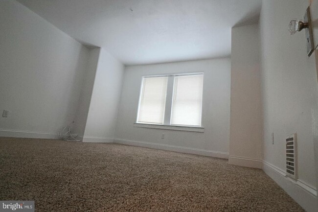 Building Photo - 506 Ridgeway St