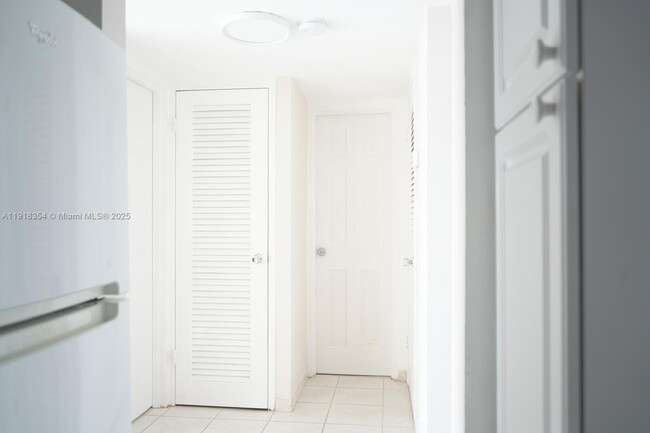 Building Photo - 8000 Harding Ave