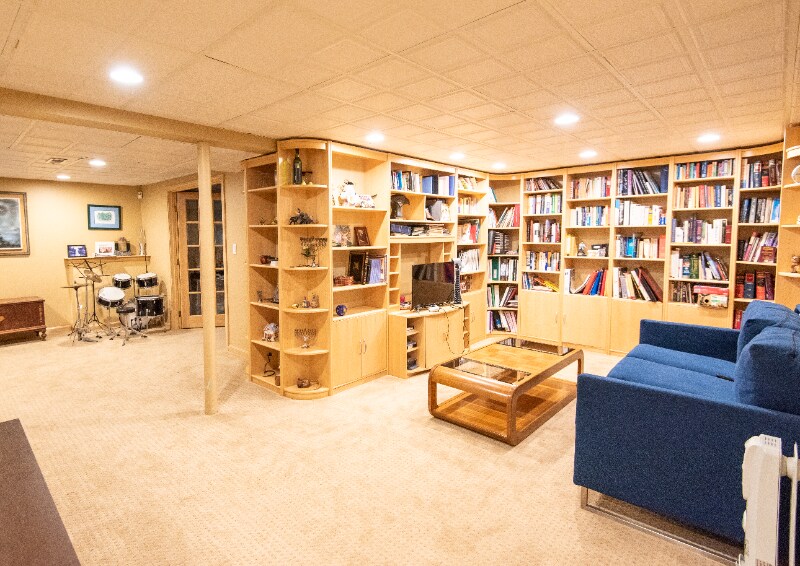 Building Photo - 48 Woodward St