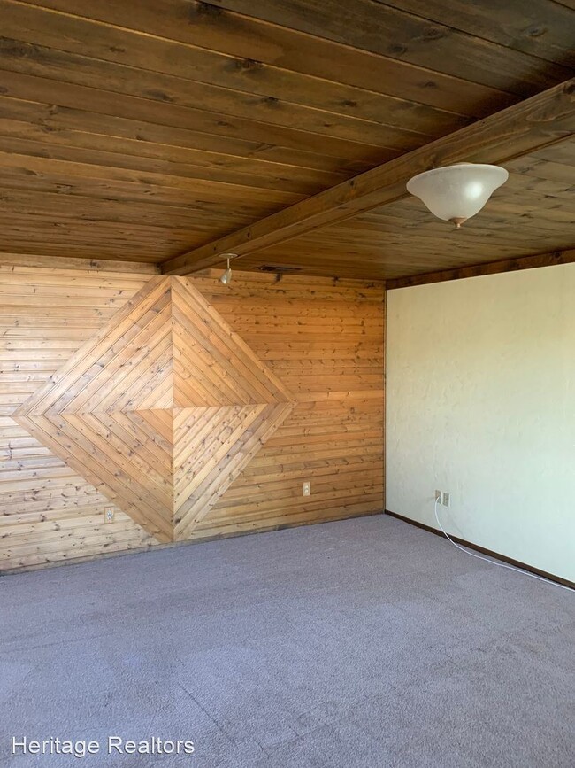 Building Photo - 3 br, 2 bath House - 379 W Deodar