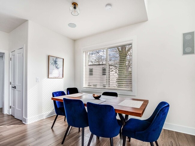 dinning room - 1371 Lyle Ave