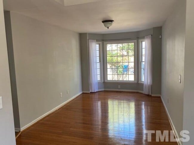 Building Photo - 2813 Isabella Dr