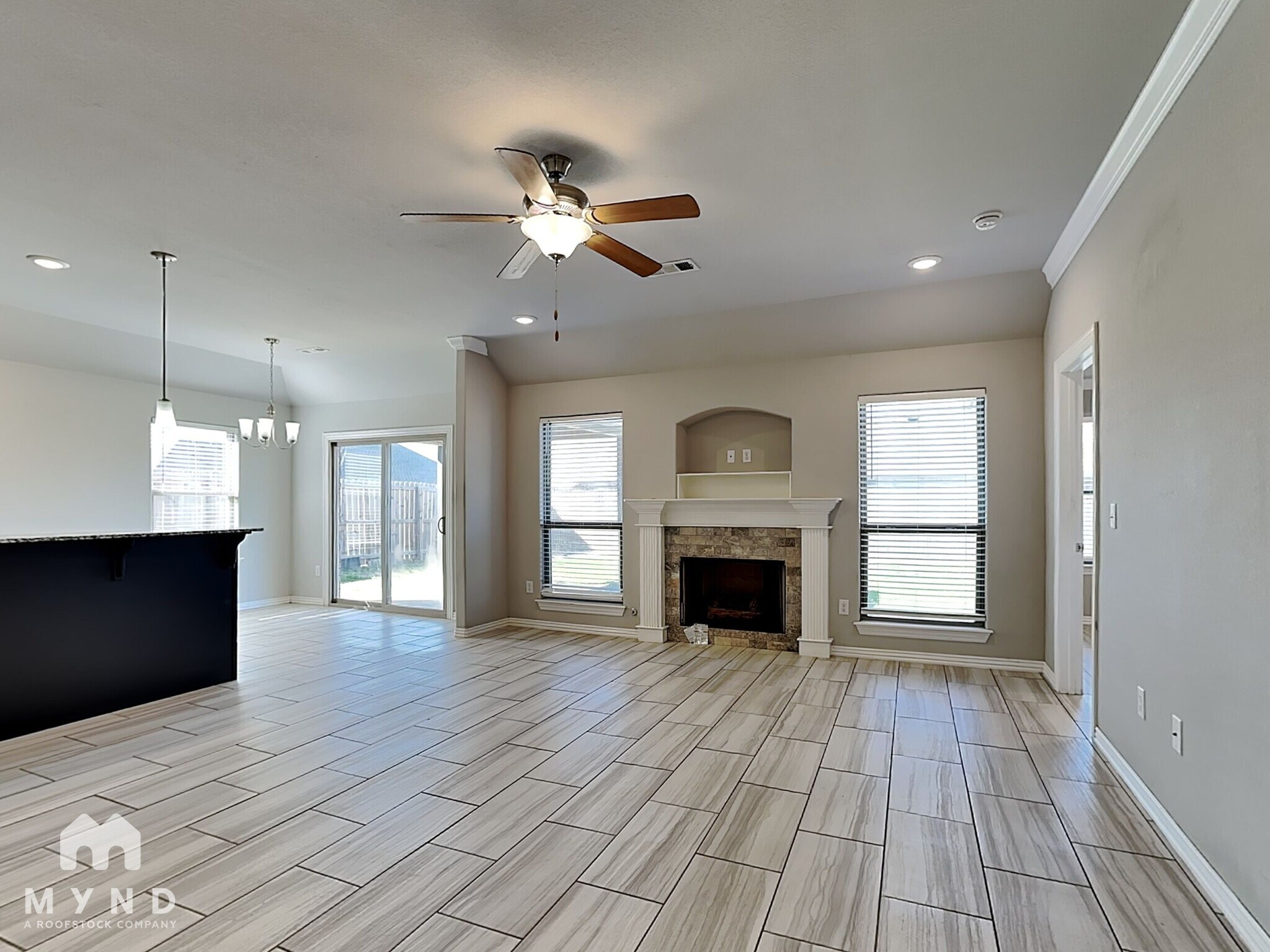 Building Photo - 480 Holly St