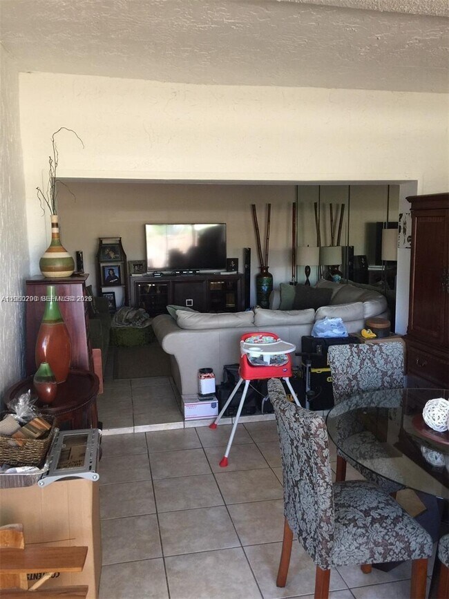 Building Photo - 2191 Bayberry Dr