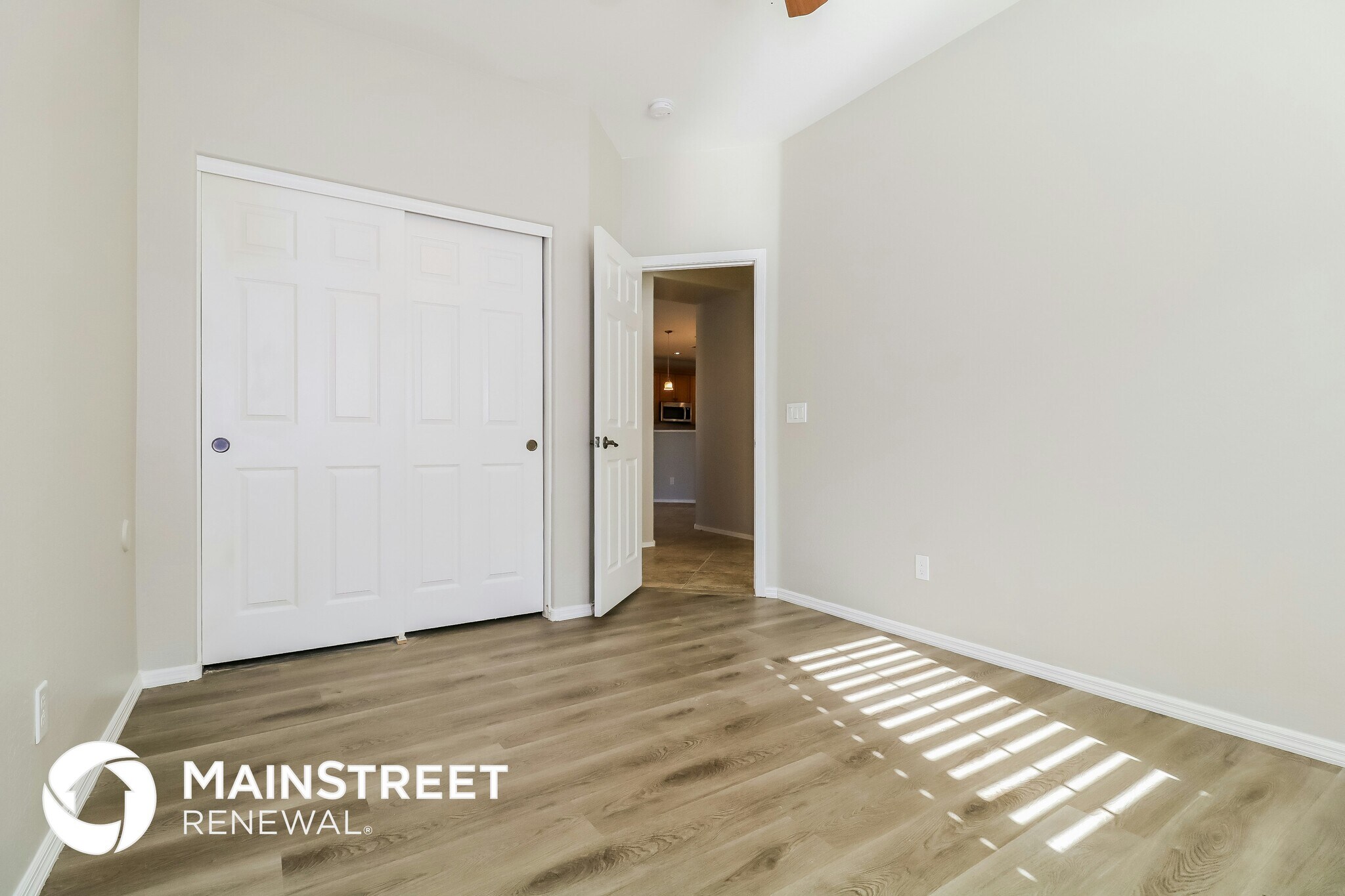 Building Photo - 11761 W Daley Ln