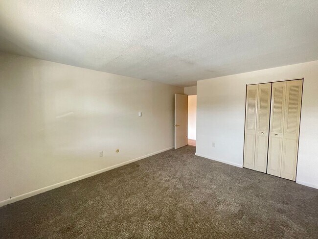 Building Photo - 177 Loudon Rd