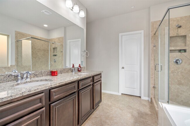 Building Photo - 15323 Westland Gate Dr