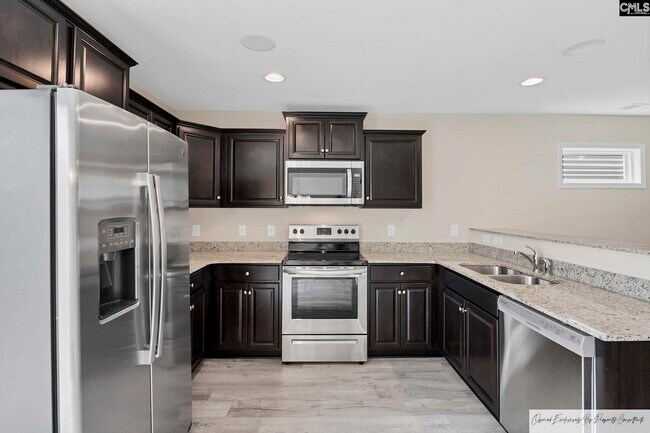 Building Photo - 243 Gum Swamp Trl