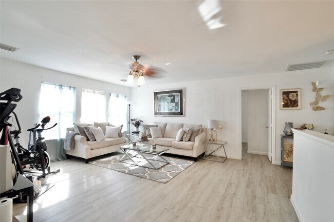 Building Photo - 9503 Lerin Ln