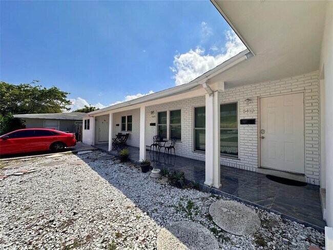 Building Photo - 5411 NE 22nd Terrace