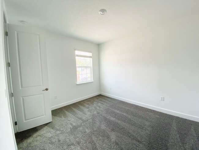 Building Photo - Winter Park  home in a Gated Community