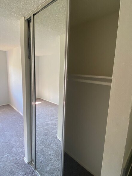 Building Photo - 5460 White Oak Ave