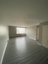 Building Photo - 31 Gillett St