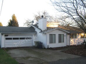 Building Photo - 3 Bed 2 Bath Beaverton Home with big backyard, storage shed, A/C and fireplace!!